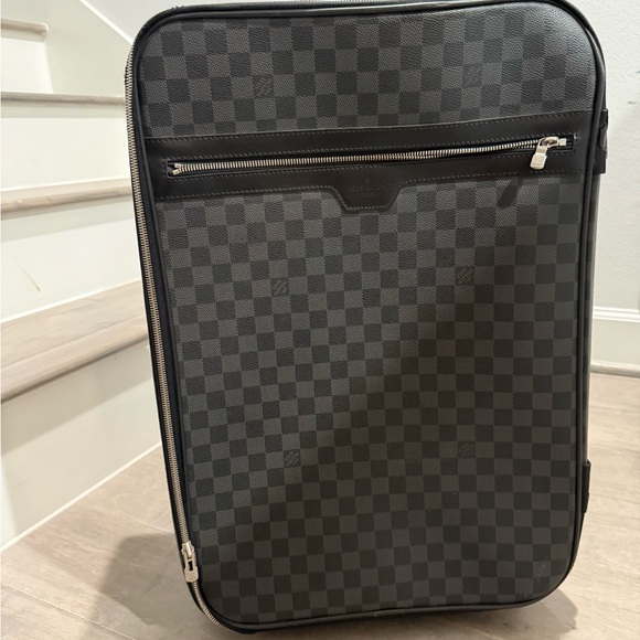 Stylish Louis Vuitton Pegase Damier Black Graphite 55 carry on - Picture 1 of 3